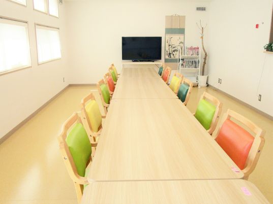 広々とした食堂の様子