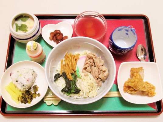 栄養満点の食事提供