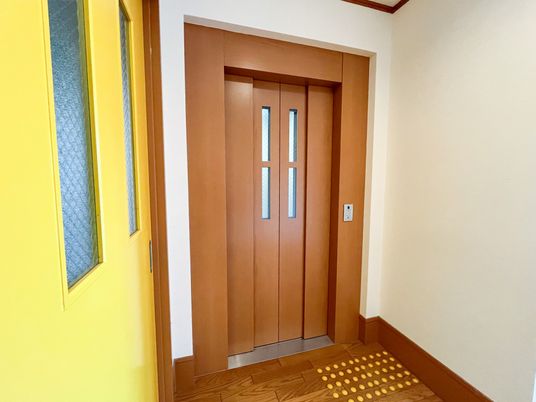 ゆったりとした入口