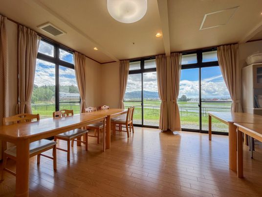 広々としたダイニング