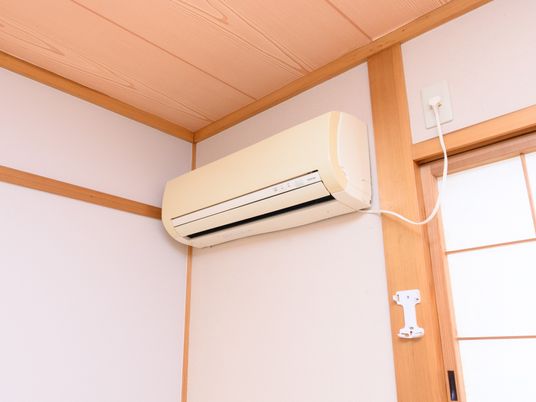 壁掛けエアコンの設置例