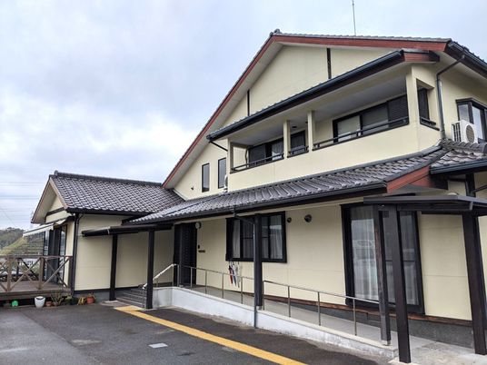 落ち着いた外観  
