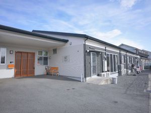 清潔な施設の外観