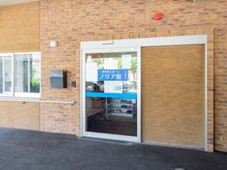 エントランスの自動ドア