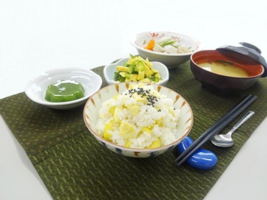 健康的な和定食の料理