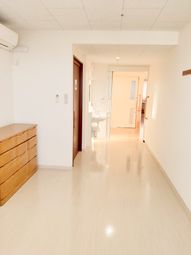 明るい通路と部屋の一部