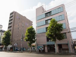 都市型施設の外観