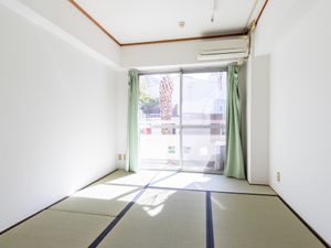 清潔な和室の一室