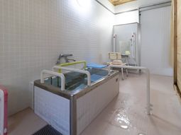 清潔な浴室設備