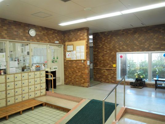 スタッフ用ロッカー付廊下