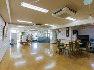 広々とした清潔な職場環境