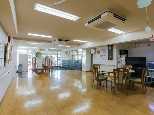 広々とした清潔な職場環境