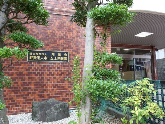 ゆとりを感じさせるエントランス