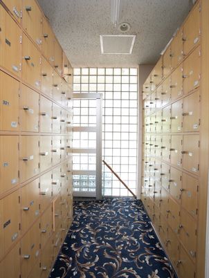 整理されたロッカーエリア