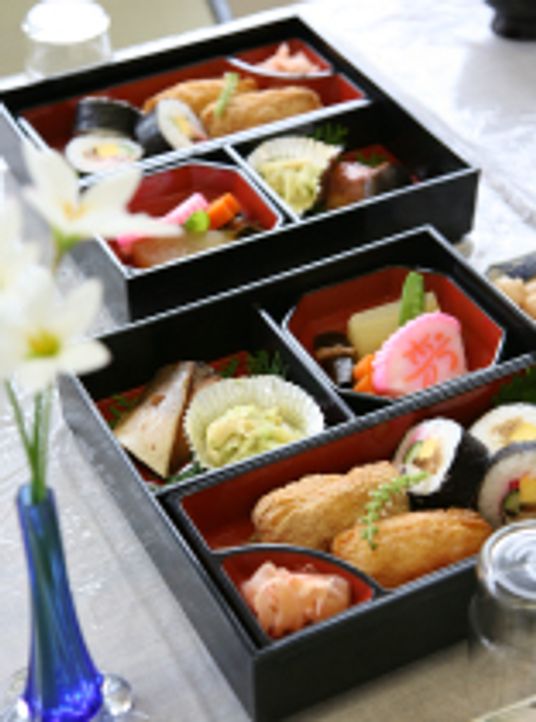 彩り豊かな食事の提供