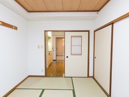 清潔な和室の居室