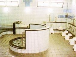 ゆったりした洗浄スペース