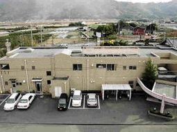 大規模な建物の外観