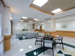 明るいロビーの光景