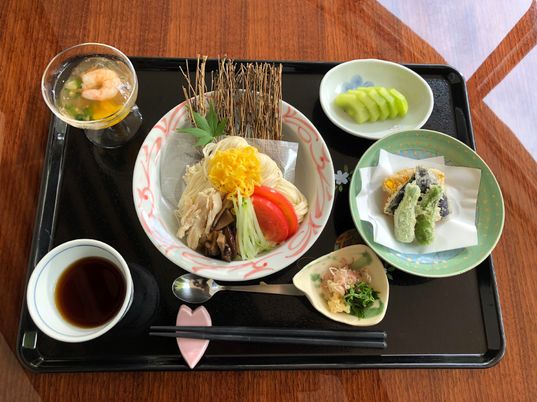 栄養バランスの取れた食事