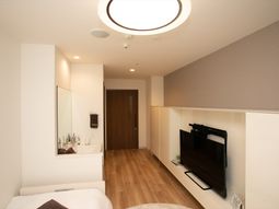 明るい居室の様子