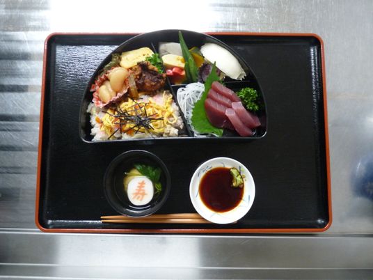 色とりどりの和食膳
