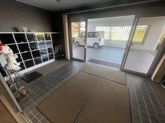 広々としたエントランス
