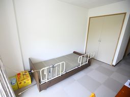 居室のシンプルな様子