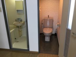 清潔なトイレスペース