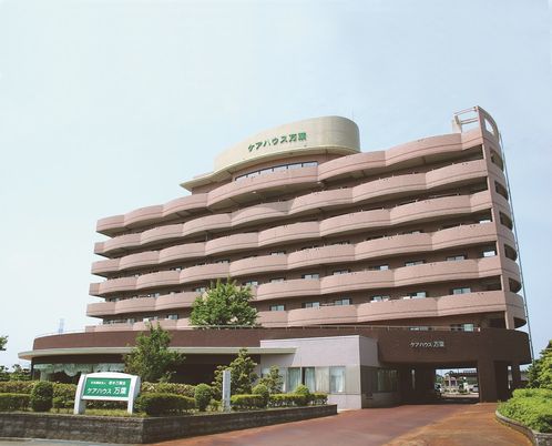 多階層の建物外観
