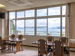 海の景色が見える部屋
