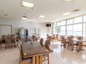 採光良い明るい食堂