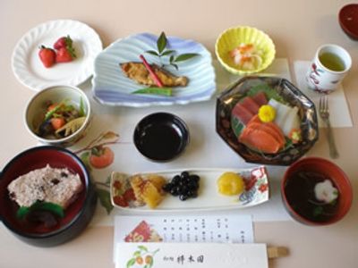 彩り豊かな和食の食事