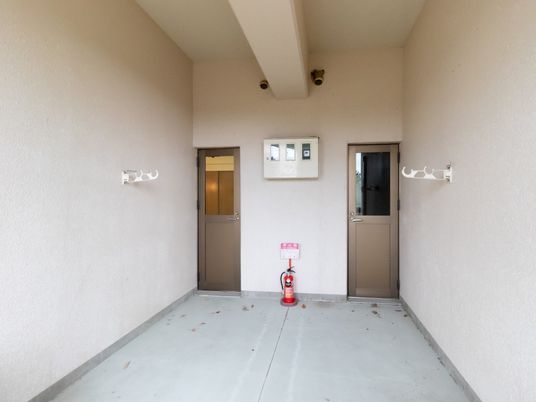 廊下の入り口シーン