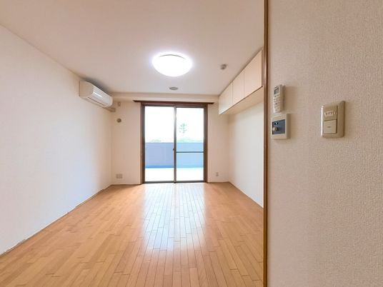 明るい空間の居室