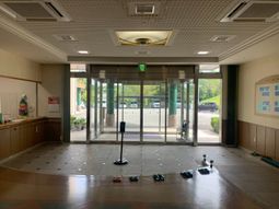 明るいエントランス  