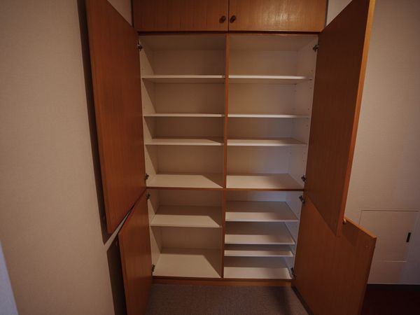 収納豊富な居室クローゼット