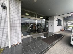 車椅子でも安心の出入口