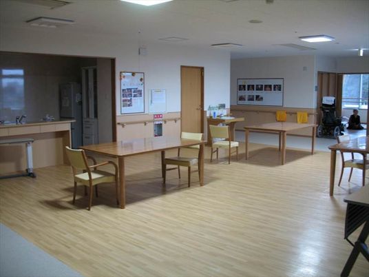 光が入る多目的室