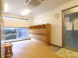 明るい廊下のシーン