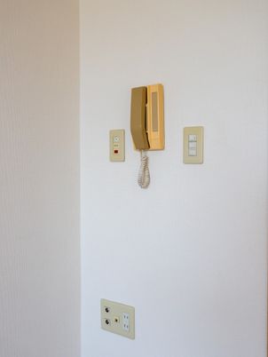 壁面のインターホン