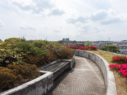 色鮮やかな庭園