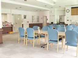 清潔なダイニングルーム