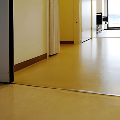 広々とした廊下