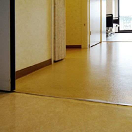 広々とした廊下