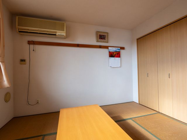 やさしい照明の和室