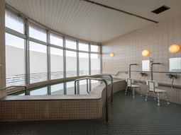 ゆったりとした浴室