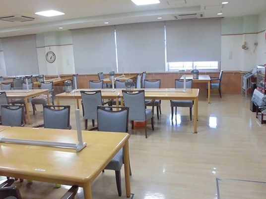 広い食堂  