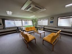 広々とした休憩室