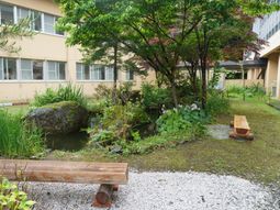 緑豊かな中庭